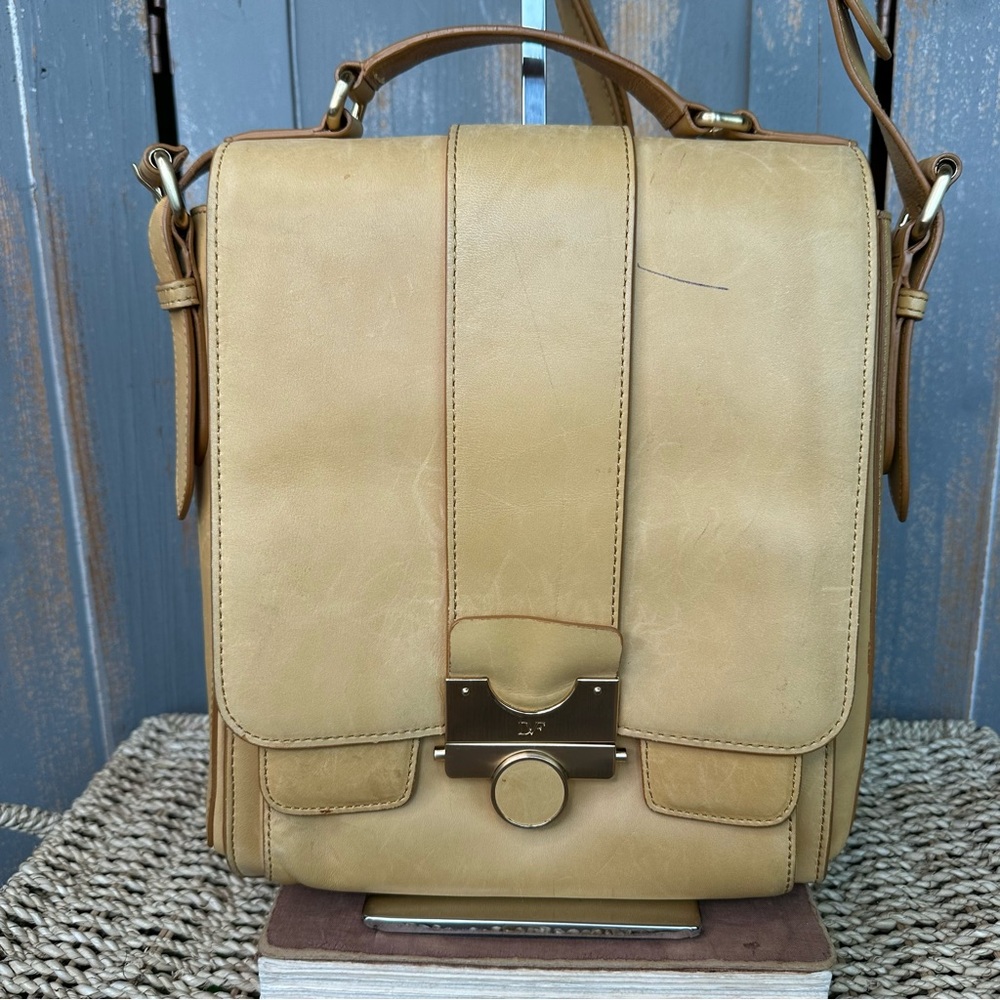 Diane Von Furstenberg Keller Messenger Leather Bag Toffee NWT